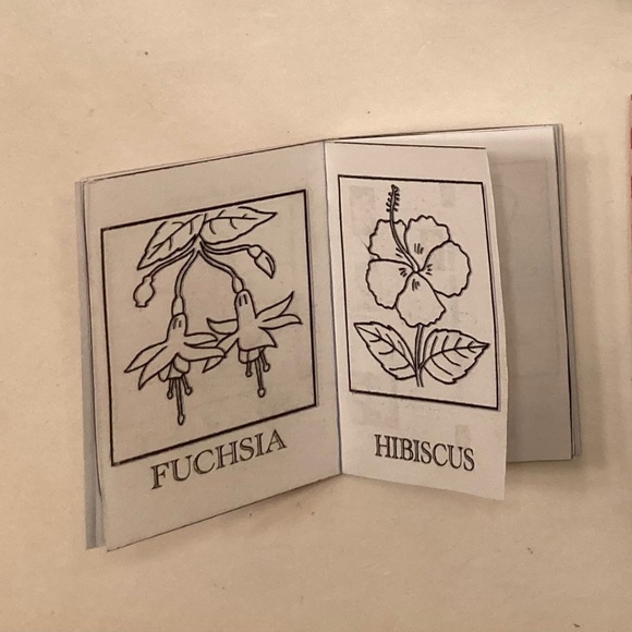 American Girl desk with accessories - Picture 13 of 16